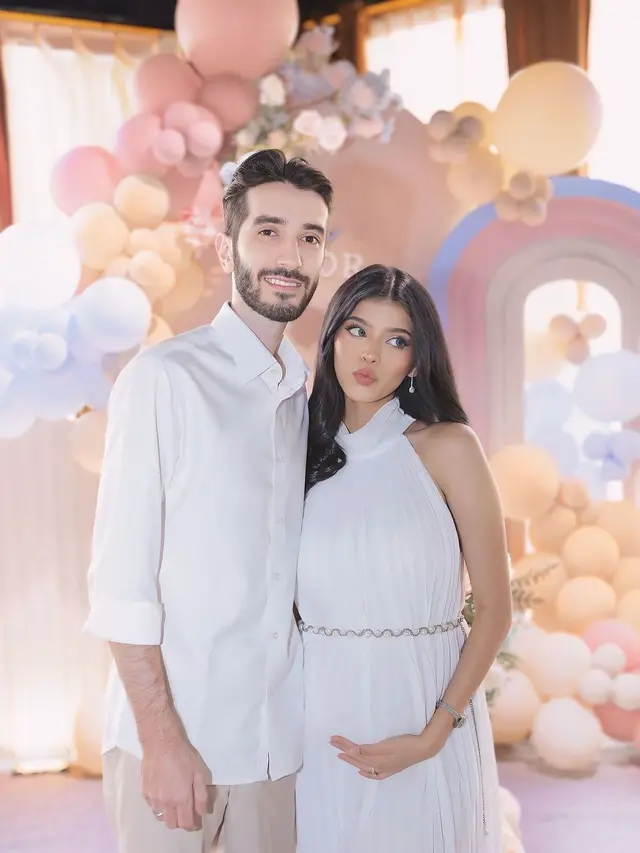 8 Momen Jharna Bhagwani Gelar Gender Reveal, Nantikan Kelahiran Anak Pertama