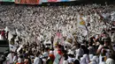 inggu (16/03/14), ratusan ribu kader dan simpatisan PKS memutihkan Stadion GBK Jakarta dalam kampanye perdana (Liputan6.com/Helmi Fithriansyah)