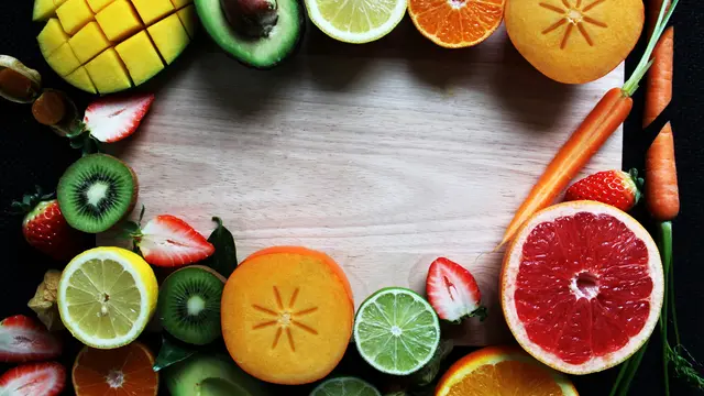 Irisan buah dan sayuran