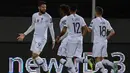 Striker Prancis, Olivier Giroud, merayakan gol yang dicetaknya ke gawang Islandia pada laga Kualifikasi Piala Eropa 2020 di Reykjavik, Sabtu (11/10). Islandia kalah 0-1 dari Prancis. (AFP/Jonathan Nackstrand)