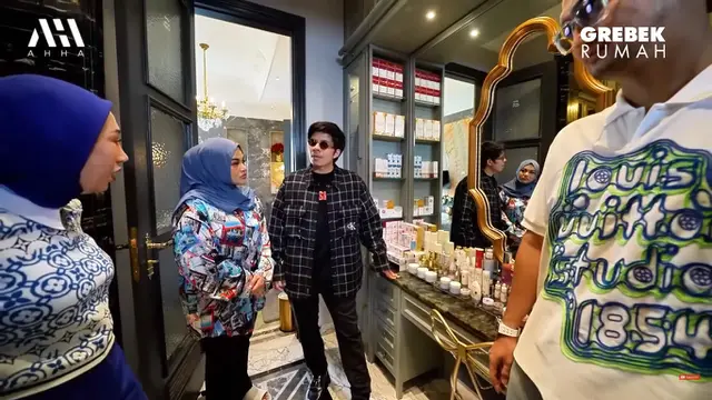 Rumah Mewah Reza Gladys