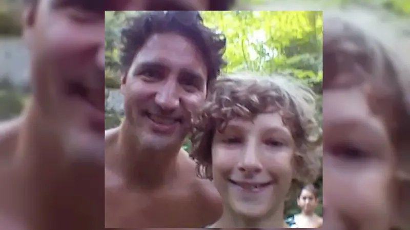  Bertelanjang Dada, PM 'Hot' Kanada Muncul dari Gua 