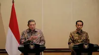 Presiden SBY dan presiden terpilih Joko Widodo memberikan keterangan pers bersama, seusai pertemuan empat mata, di Laguna Resort and Spa, Nusa Dua, Bali, Rabu (27/8/14). (foto: abror/presidenri.go.id)
