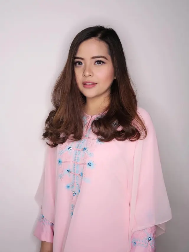 Gaya pakaian lebaran Tasya Kamila/dok. Zalora