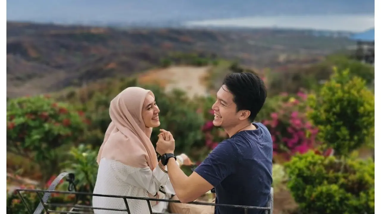 [Fimela] Dimas Seto dan Dhini Aminarti