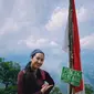 Sherina Munaf mendaki Gunung Kencana (Sumber: Instagram/sherinasinna)