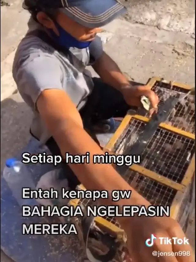 Netizen Borong Burung Lalu Dilepaskan di Depan penjual ini Viral