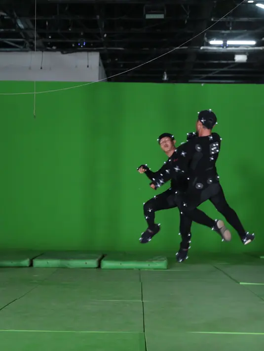 "Di luar negeri sudah ada kayak film Spiderman dan Batman, menggunakan teknologi ini. Ini spesial banget semoga bisa memajukan film Indonesia," ujarnya. (Nurwahyunan/Bintang.com)