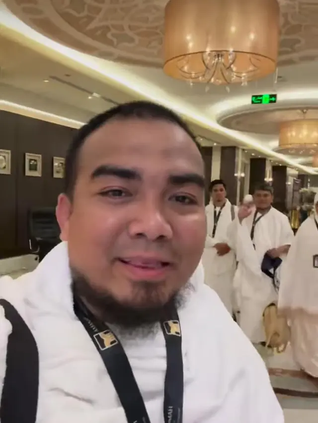 Dihina Gus Miftah, Ustaz Fakhrurrazi Siap Berangkatkan Umrah Penjual Es Teh Viral. (instagram/fakhru_ans_official)