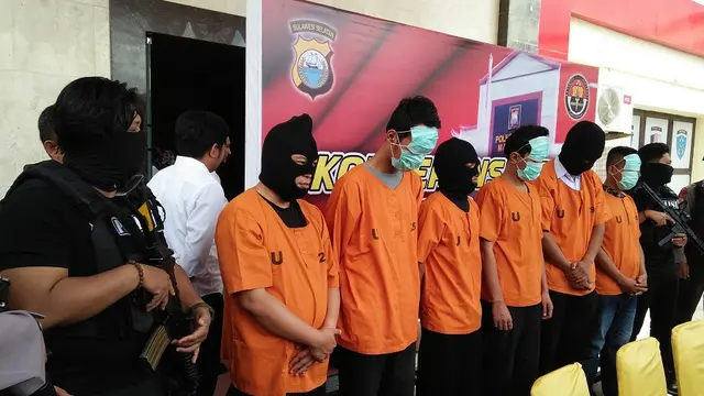 Pelaku kasus perjokian tes CPNS lingkup Kemenkumham di Makassar berjumlah 6 orang (Liputan6.com/ Eka Hakim)