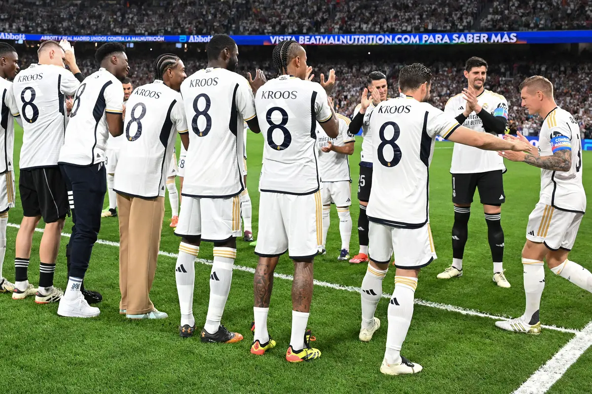 Foto: Perpisahan Emosional Toni Kroos dan Real Madrid, Terima Kasih atas 10 Tahunnya