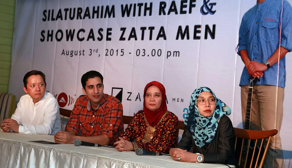 Album perdananya ini juga mendapatkan penghargaan Platinum Award di Indonesia. (Deki Parayoga/Bintang.com)