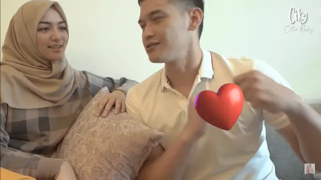 Momen Gemas Rezky Aditya dan Citra Kirana Datang ke Dokter Kandungan