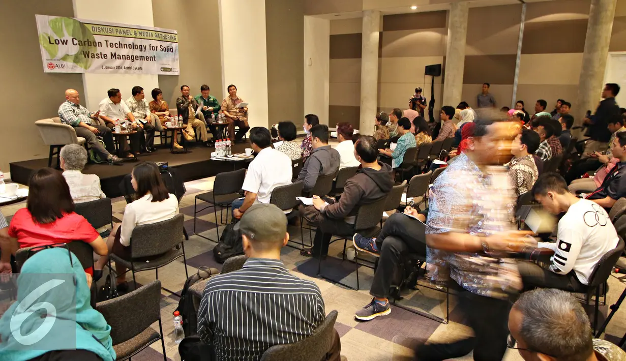 Suasana diskusi bertajuk Low Carbon Technology for Solid Waste Management, di Jakarta, Rabu (6/1). Diskusi membahas permasalahan sampah di Indonesia serta penggunaan teknologi yang tepat dan bermanfaat bagi lingkungan. (Liputan6.com/Immanuel Antonius)