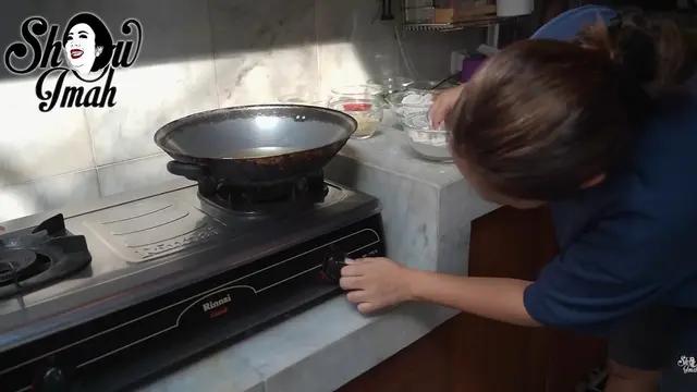 Potret Dapur dan Meja Makan Rumah Soimah di Jogja