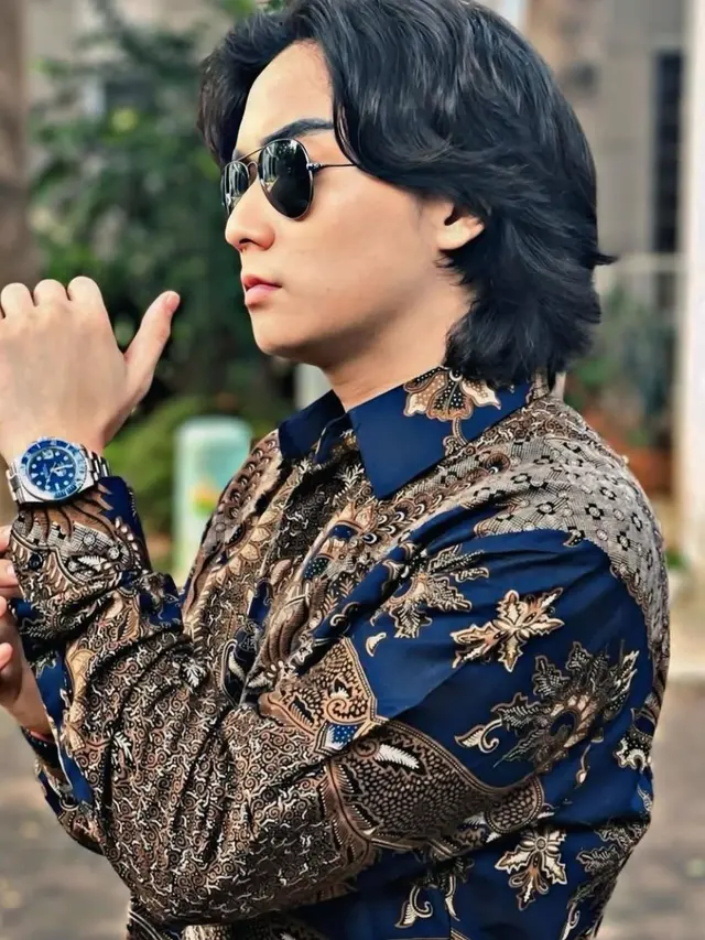 Deretan pria yang pernah dekat dengan Ochi Rosdiana. (credit: instagram.com/leonrdozan)