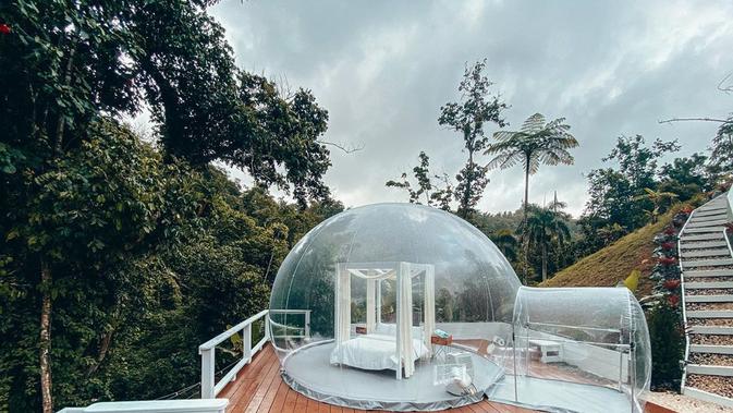 Bubble house jadi pilihan bagi mereka yang ingin tidur di bawah bintang-bintang (Dok.Instagram/@bubblepuertoricohttps://www.instagram.com/p/CDMkX1WHDvN/Komarudin)