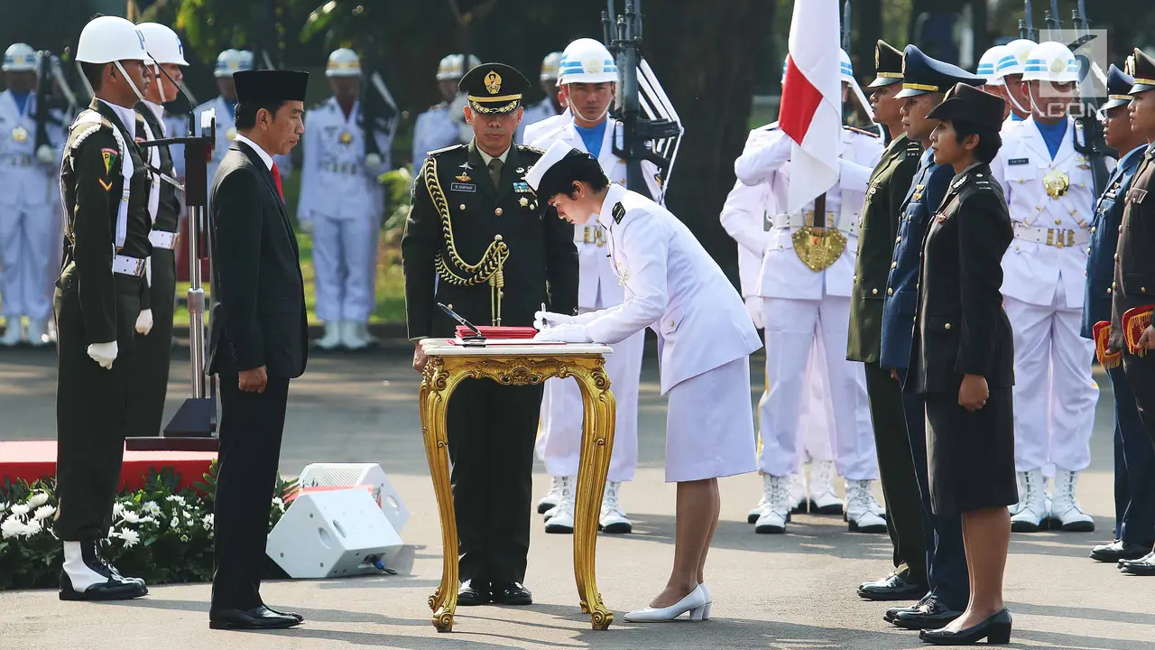 Jokowi Lantik Perwira Remaja TNI Polri