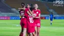 Pemain Timnas Indonesia Putri melakukan selebrasi setelah mencetak gol ke gawang Kamboja pada laga final Piala AFF Wanita 2024 di New Laos National Stadium, Vientiane, Kamis (05/12/2024) malam WIB. (Dok. PSSI)