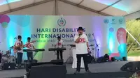 Tema Hari Disabilitas Internasional di Indonesia yang bertajuk "Indonesia Inklusi, Disabilitas Unggul" berarti Indonesia bersemangat mendorong penyandang disabilitas bisa berperan aktif dan menjadi agen perubahan.