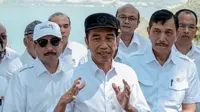 Presiden Jokowi saat berada di Danau Toba