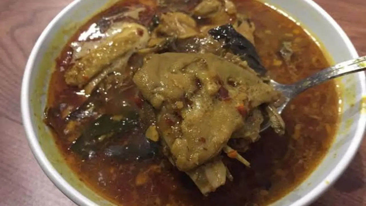 Pedesan Entog Mas Nana, Kuliner Pedas Cirebon Bikin Candu Penikmatnya