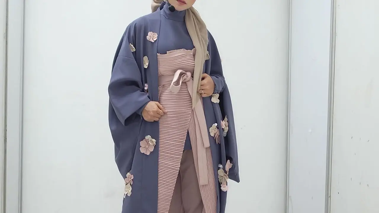 Penampilannya Selau Stylish, Gaya Hijab Lesty Kejora Ini Pernah Jadi Sorotan