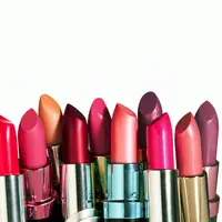 Lipstik merupakan sebuah harta karun bagi wanita. iya kan?