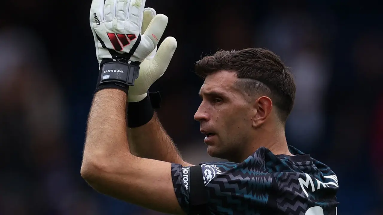 Kiper Chelsea, Emiliano Martinez
