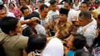 Prabowo sengaja mendekatkan pada pendukungnya dengan menyambangi perkampungan (Liputan6.com/ Johan Tallo) 