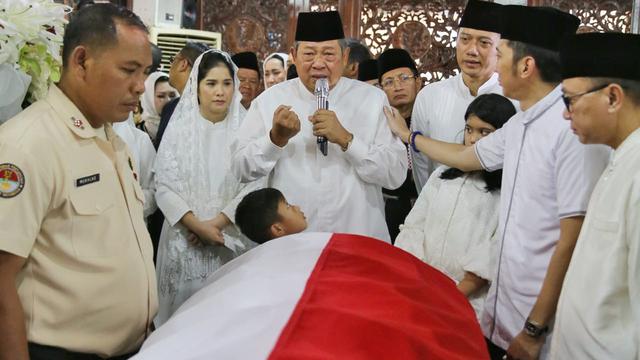 Cucu Ani Yudhoyono