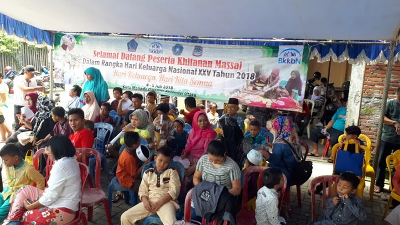 Wujudkan Kesehatan Reproduksi Sejak Dini, BKKBN Gelar Khitanan Massal