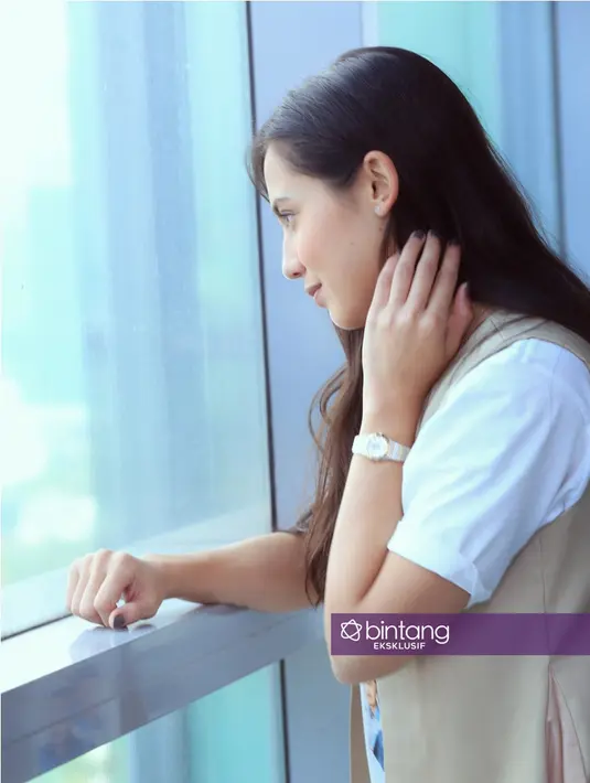 Berperan sebagai Amira dalam film The Guys, merupakan pengalaman pertamanya bermain dalam genre drama komedi. Pemeran yang mengawali dari film Denias, Senandung di Atas Awan itu mengaku gugup. (Adrian Putra/Bintang.com)