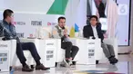 (kiri ke kanan) Founder and CEO IDN Media Winston Utomo, pemilik Rans Entertaiment Raffi Ahmad, dan Managing Director EMTEK Sutanto Hartono saat menjadi pembicara pada Fortune Indonesia Summit 2022 di Jakarta, Kamis (19/5/2022). Fortune Indonesia Summit 2022 mengusung tiga tema besar yaitu impact, growth, dan sustainability. (Liputan6.com/Faizal Fanani)