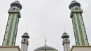 Penampakan menara Masjid Agung Al-Barkah, Bekasi, Jawa Barat, Rabu (15/5/2019). Simbolisasi islam bisa kita jumpai pada 4 buah menara yang memiliki arti 4 tiang ilmu, yakni Bahasa Arab, Syariah, sejarah dan filsafat. (merdeka.com/Iqbal Nugroho)