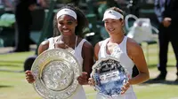 JUARA - Serena Williams sukses merengkuh gelar Wimbledon 2015 usai mengalahkan Gabrine Muguruza. ( REUTERS/Suzanne Plunkett)