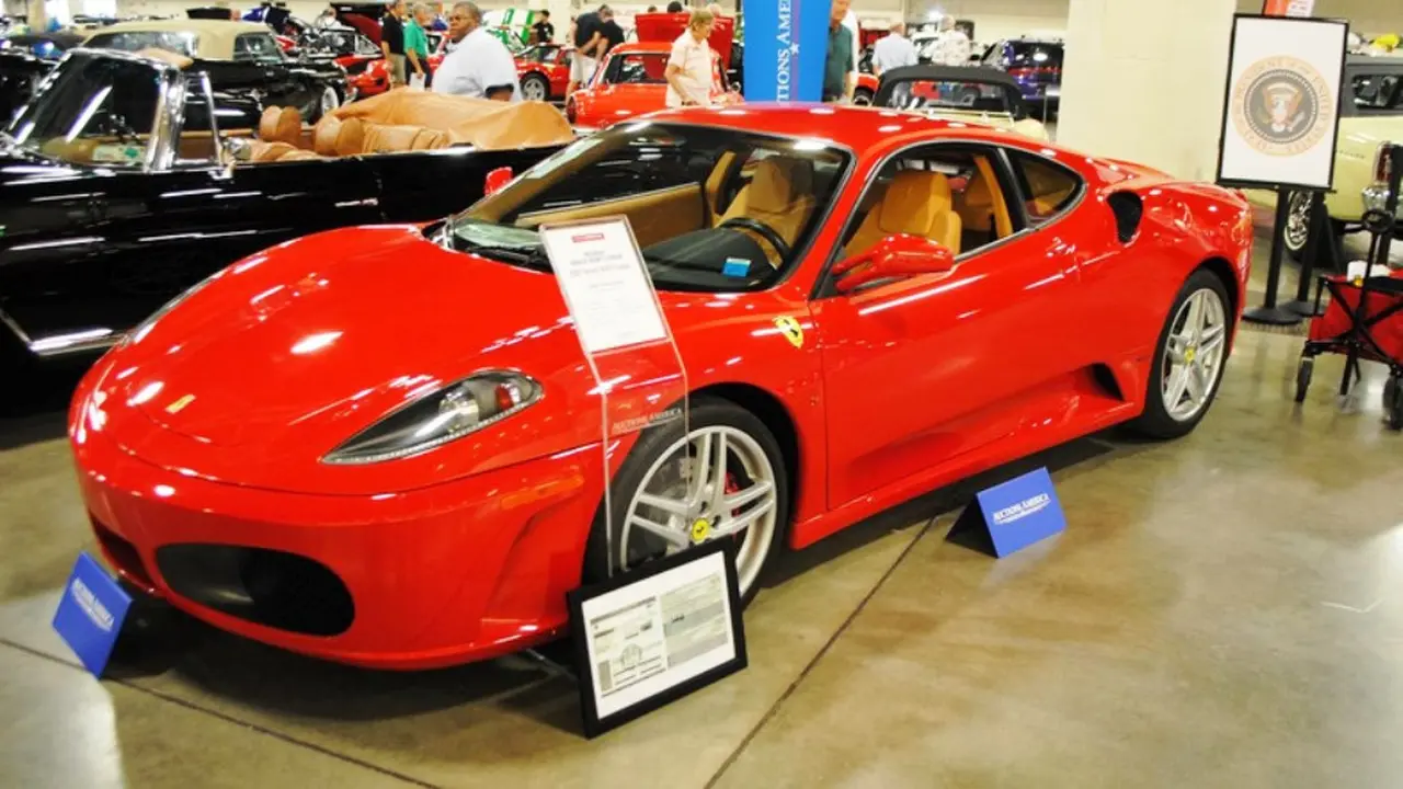 Mobil Ferrari F430 yang pernah jadi milik Donald Trump dilelang