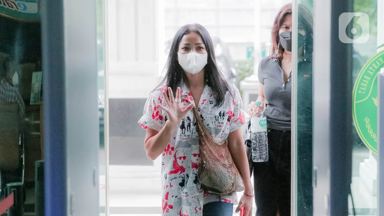 FOTO: Nirina Zubir Hadiri Sidang Lanjutan Kasus Mafia Tanah