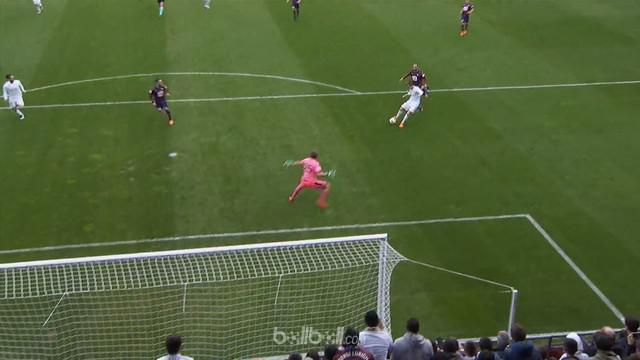 Real Madrid meraih kemenangan tipis 2-1 atas Eibar untuk memperkokoh posisinya di urutan ketiga klasemen Liga Spanyol. Cristiano R...