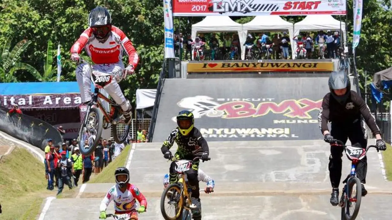 Perhelatan Banyuwangi International BMX pada 22-23 April 2017. (Dian/Liputan6.com)