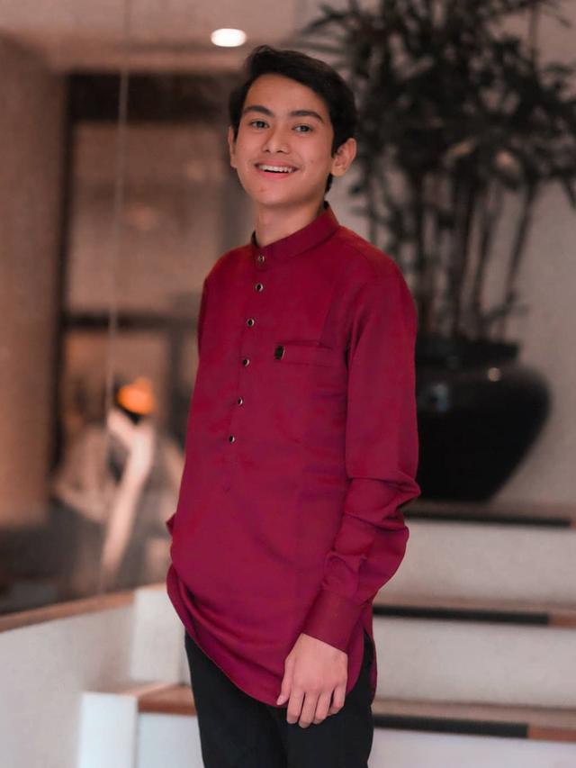 Jarang Tersorot, Ini 6 Potret Dhuha Malik Adik Bungsu Taqy Malik