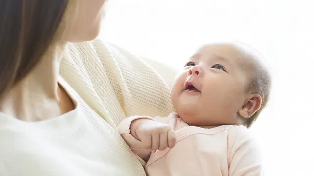 UNIQLO Luncurkan Koleksi LifeWear Khusus untuk Bayi dan Ibu Hamil