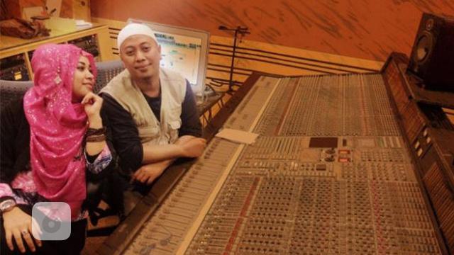 [Bintang] Dian Rositaningrum dan Opick