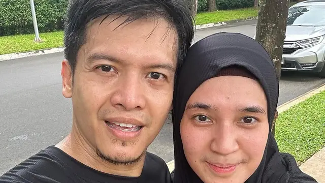 Potret Dhini Aminarti dan Dimas Seto. (instagram/dhiniaminarti)