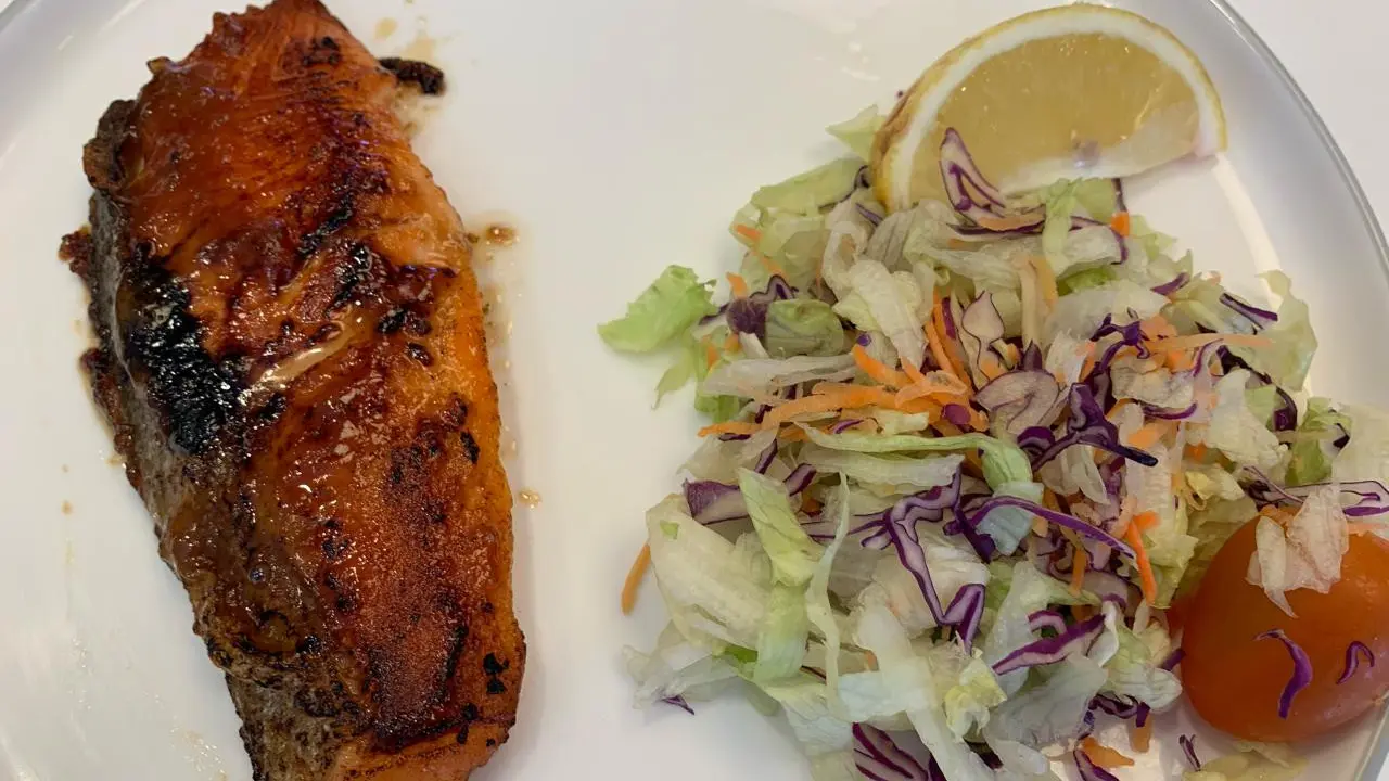 Salmon Guriru, Olahan Ikan untuk Alternatif Makan Sehat di Restoran Cepat Saji