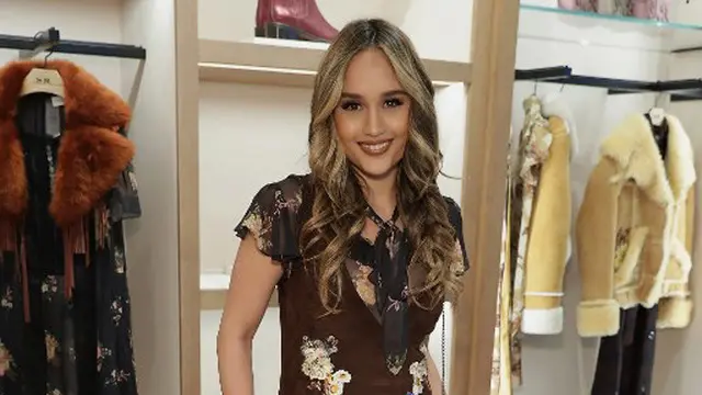 Cinta Laura