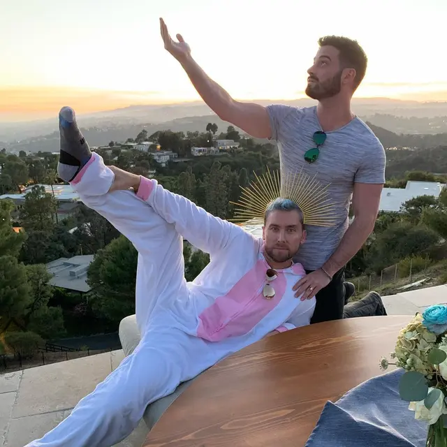 Lance Bass dan Michael Turchin. (Instagram/ lancebass)