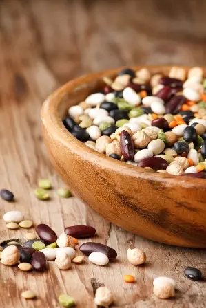 Kacang-kacangan adalah salah satu sumber vitamin B