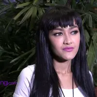 Kandasnya hubungan Jupe dengan Mumu, membuat artis sensasional itu seorang diri menjalani Ramadan tahun ini.