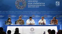 Ketua Panitia Nasional Penyelenggara Pertemuan Tahunan IMF-Bank Dunia Luhut Binsar Panjaitan memberi keterangan di Bali, Senin (8/10). Menurut Luhut, jumlah peserta IMF dan World Bank telah melebihi target. (Liputan6.com/Angga Yuniar)
